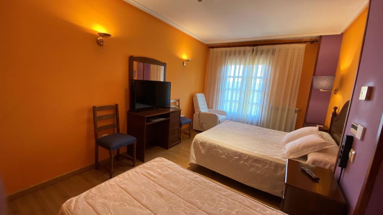 Tierra De Lobos Hotel Puebla de Sanabria Ngoại thất bức ảnh