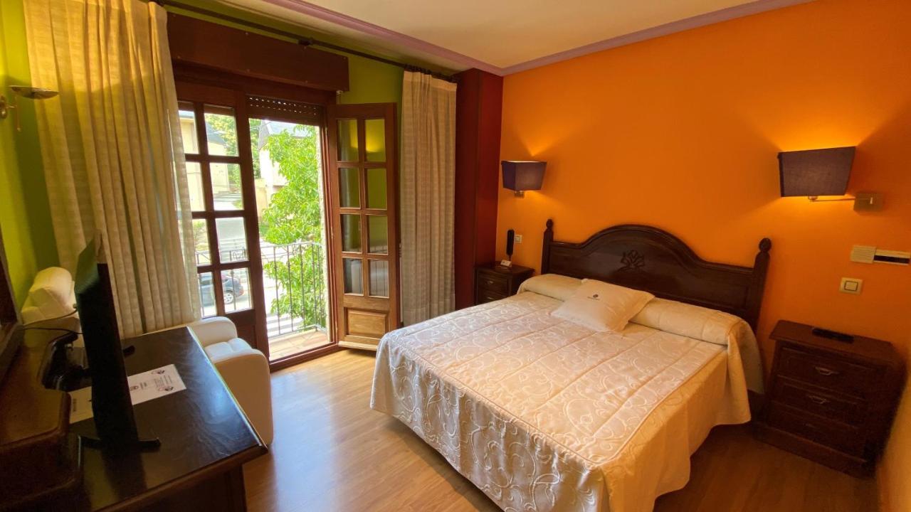 Tierra De Lobos Hotel Puebla de Sanabria Ngoại thất bức ảnh