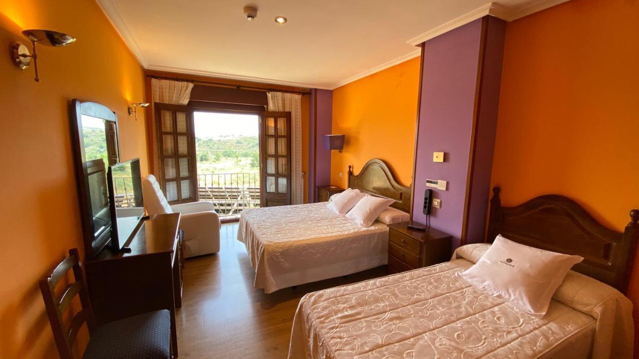 Tierra De Lobos Hotel Puebla de Sanabria Ngoại thất bức ảnh