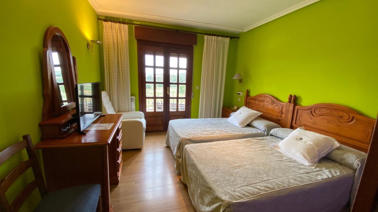 Tierra De Lobos Hotel Puebla de Sanabria Ngoại thất bức ảnh