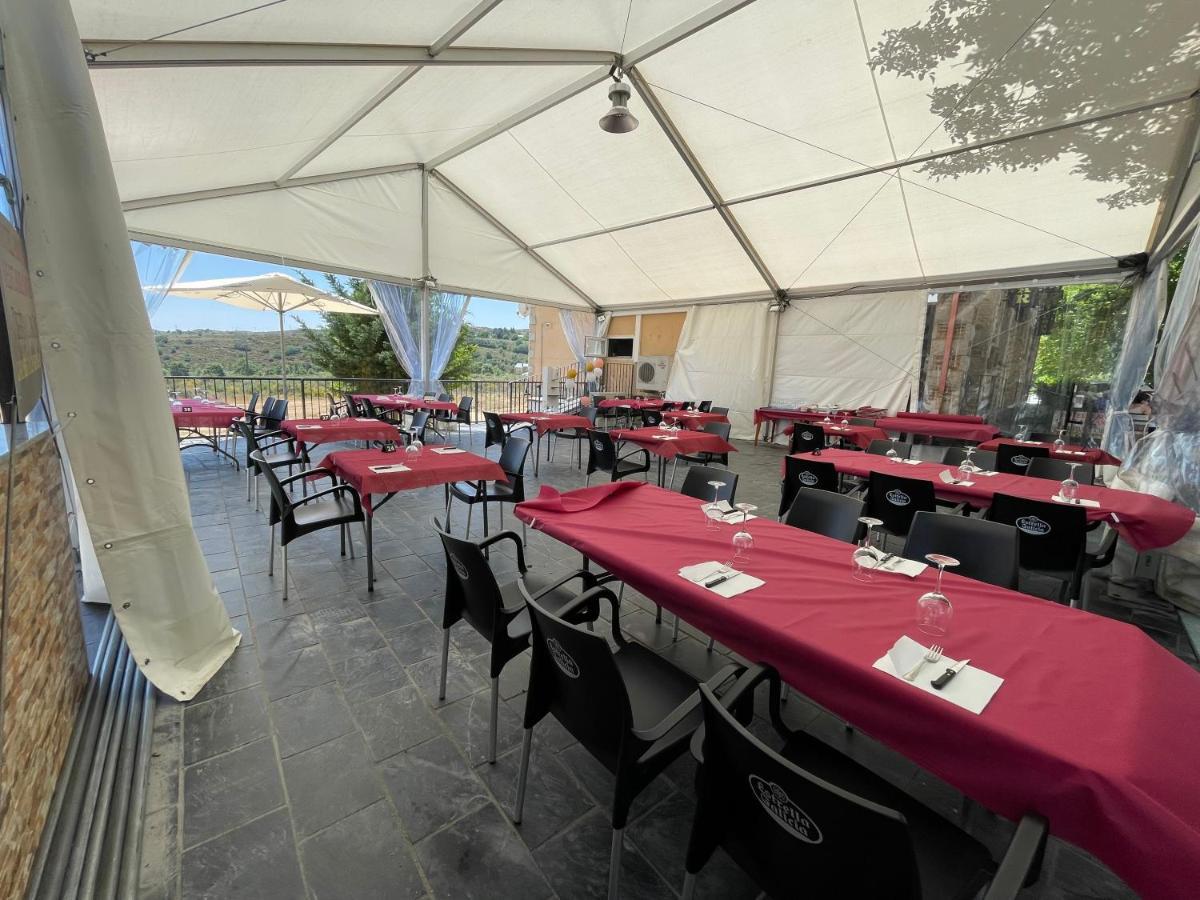 Tierra De Lobos Hotel Puebla de Sanabria Ngoại thất bức ảnh