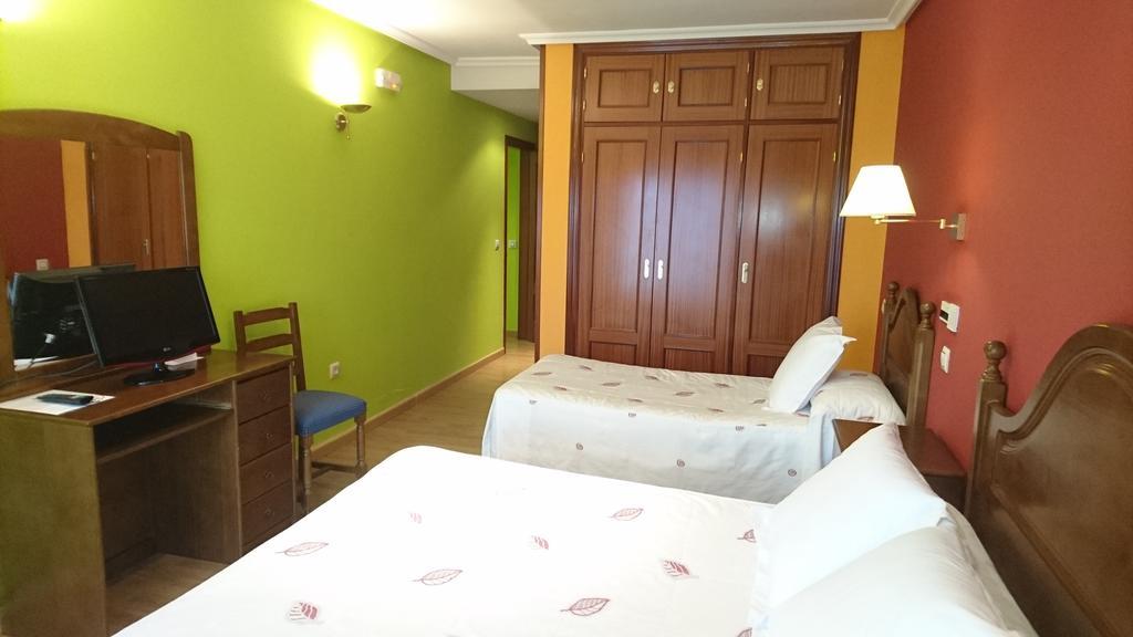 Tierra De Lobos Hotel Puebla de Sanabria Ngoại thất bức ảnh