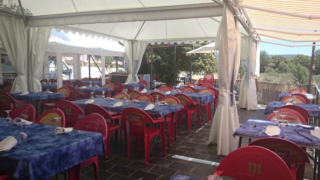 Tierra De Lobos Hotel Puebla de Sanabria Ngoại thất bức ảnh